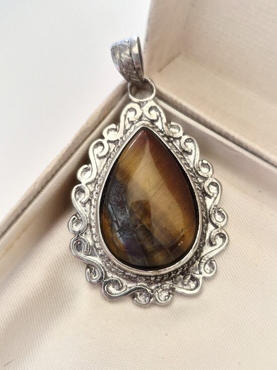 None and/or Unknown Jewelry - Vintage Large Silver-tone Pear Tiger-Eye Pendant